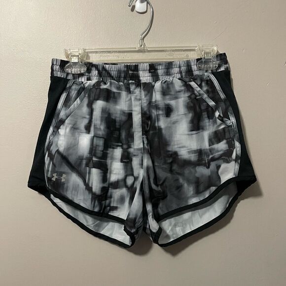 Under Armour athletic shorts - Picture 1 of 6